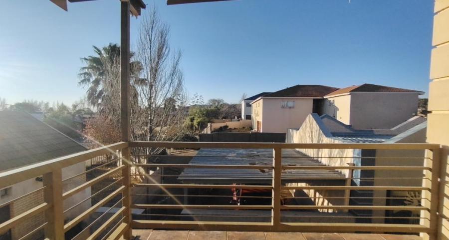 3 Bedroom Property for Sale in Langenhovenpark Free State